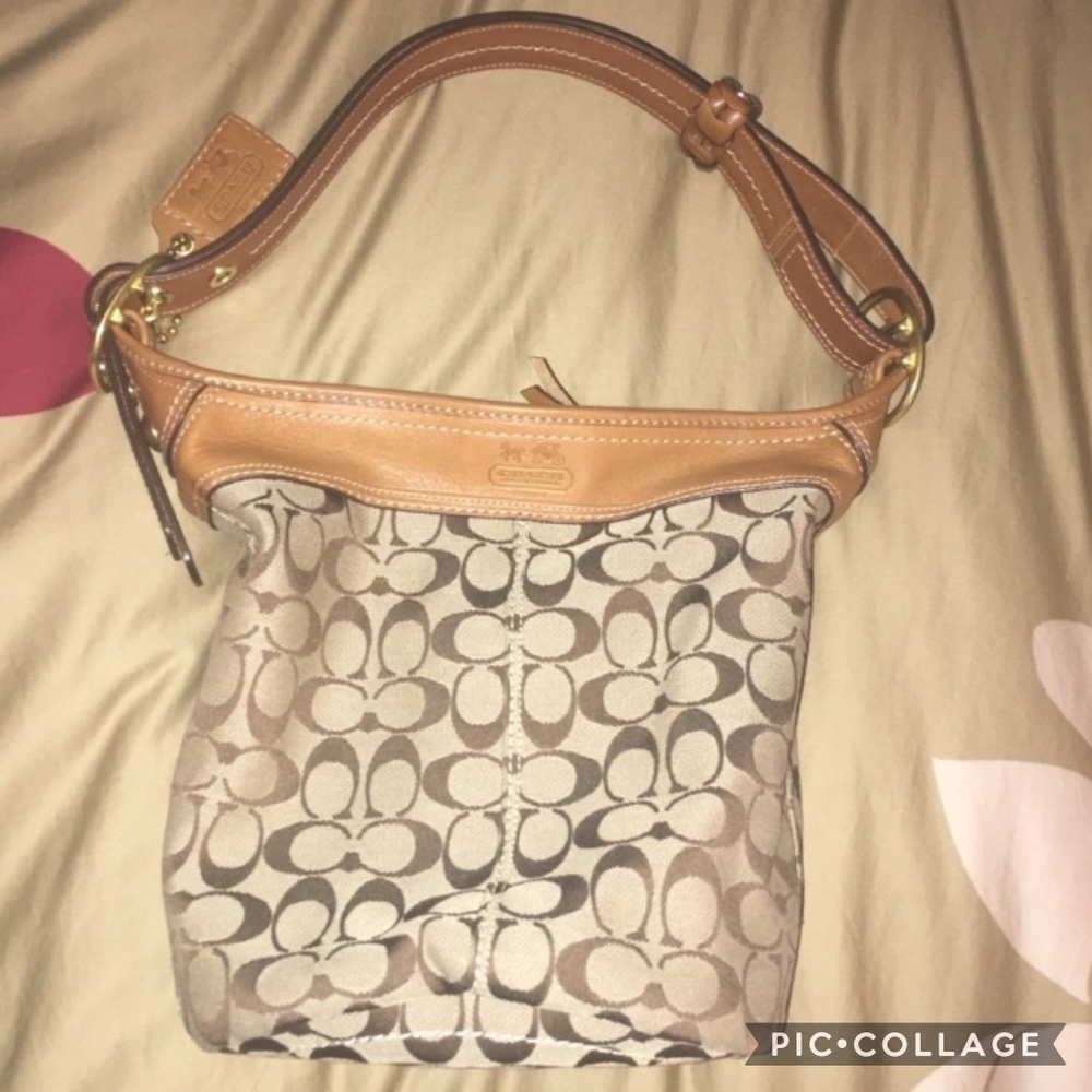 Classic Caramel COACH Bucket Tote🕊🎀
